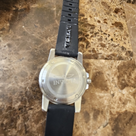 Invicta waterproof watch - Picture 1 of 4
